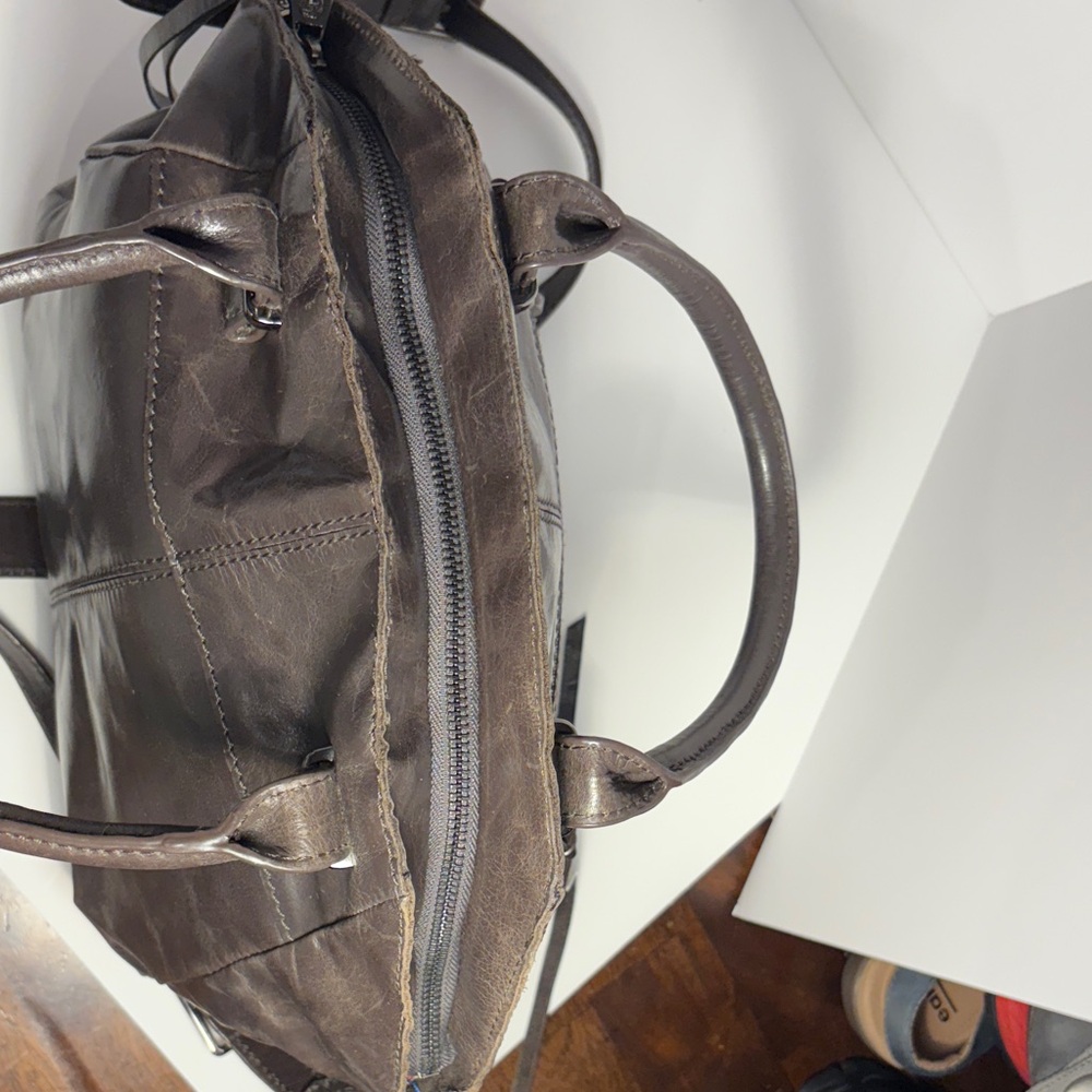 Elliott Lucca Taupe Leather Shoulder Bag - Picture 7 of 10